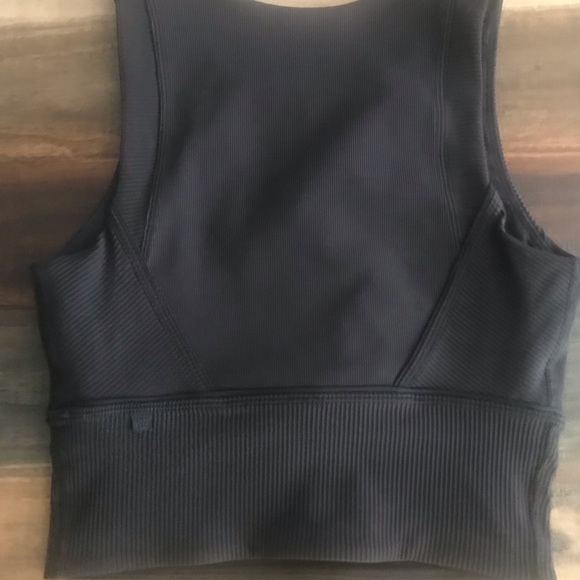 NWOT Lululemon Crop Top - Picture 2 of 10